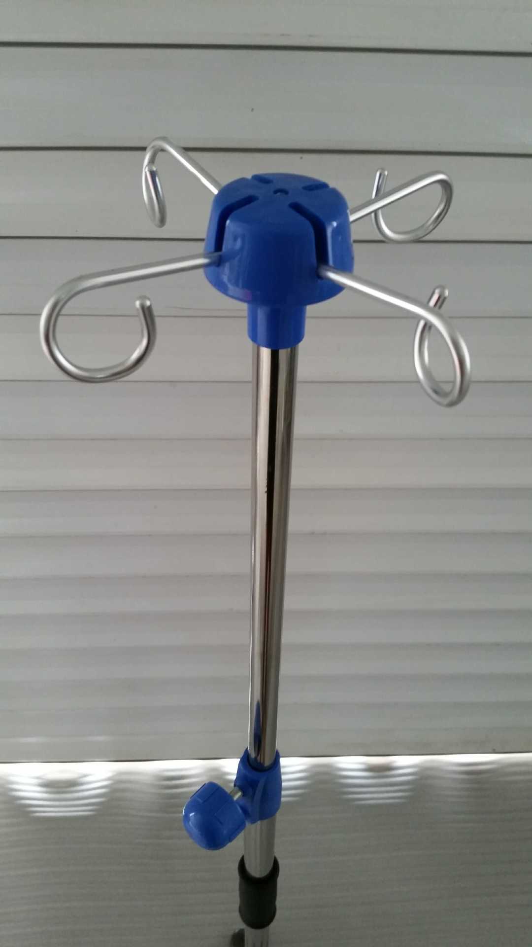 2442768071_717295174