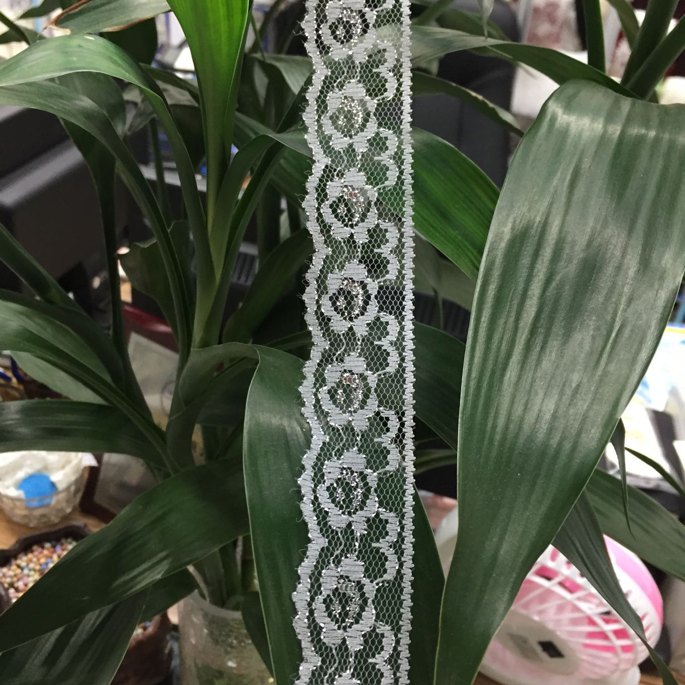 金丝 银丝 七彩蕾丝花边服装辅料麻布卷无弹花边外贸蕾丝花边