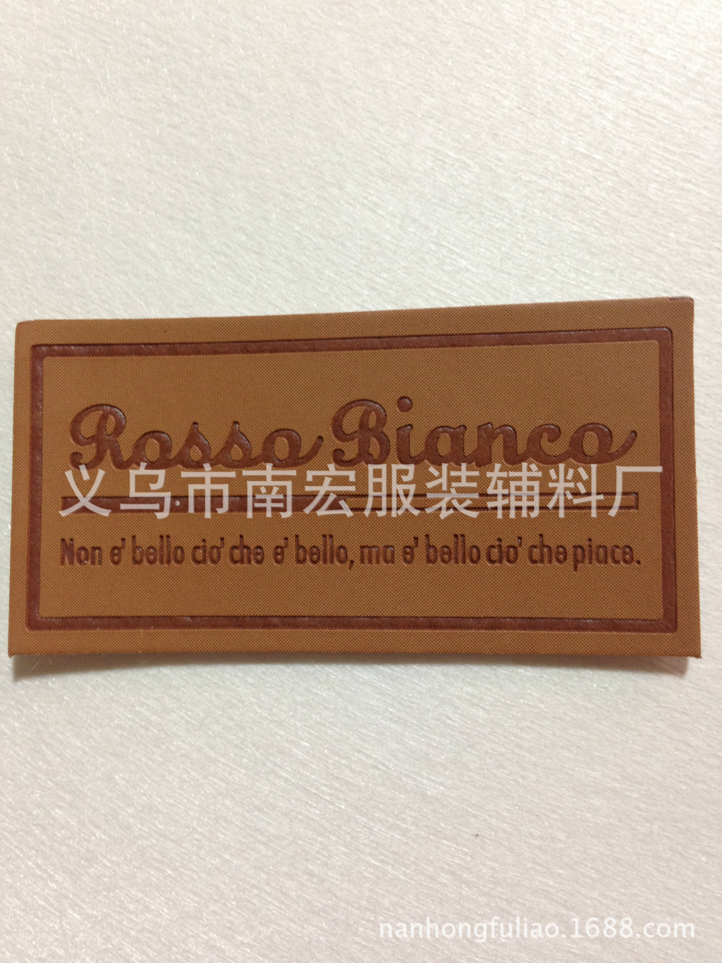 义乌厂家供应服装商标标牌 五金标 箱包鞋 帽装饰牌