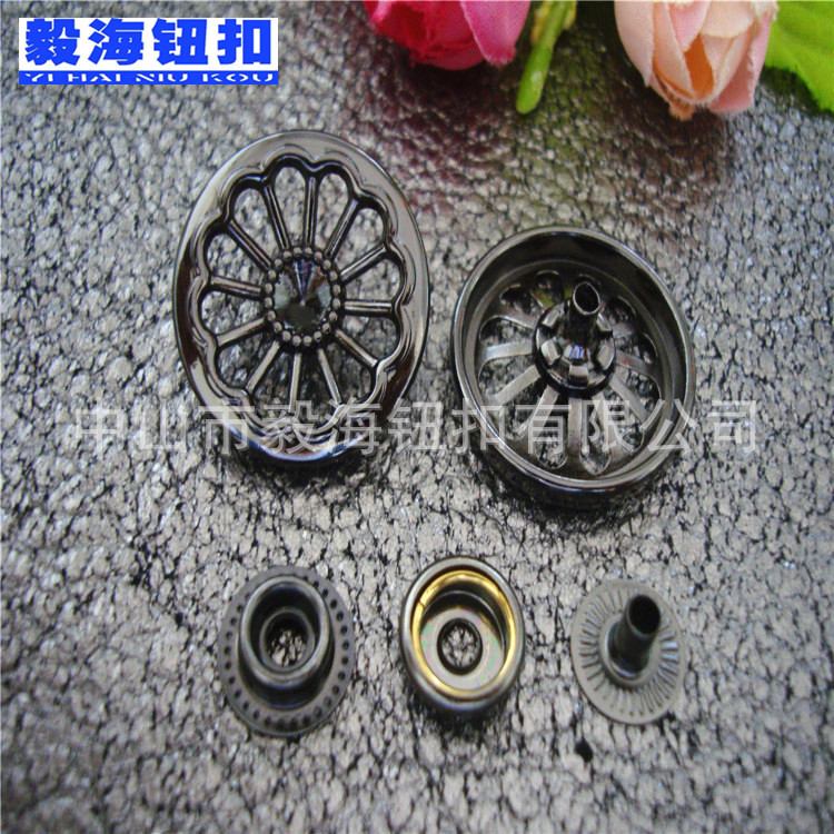 新款金属四合扣2.5CM 高档女装镂空面大衣纽扣25MM 花形皮草暗扣