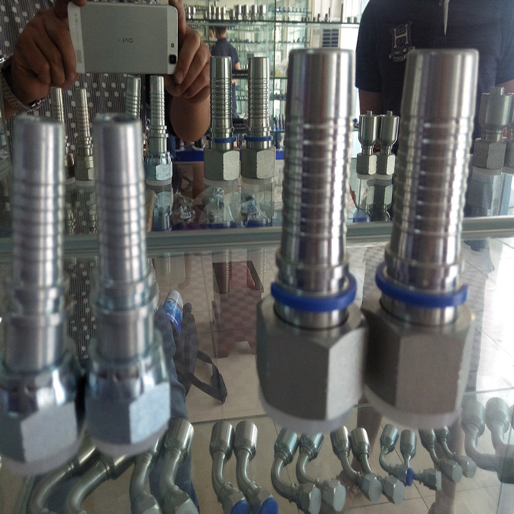 厂家销售 不锈钢 碳钢一体式扣压接头 各种规格扣压接头三件套