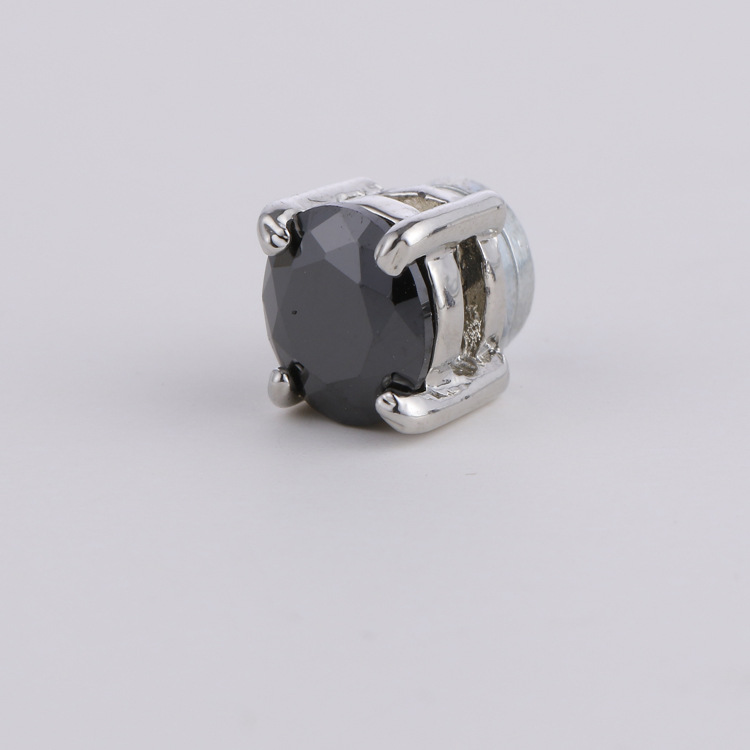 Pointed titanium steel lip stud product view