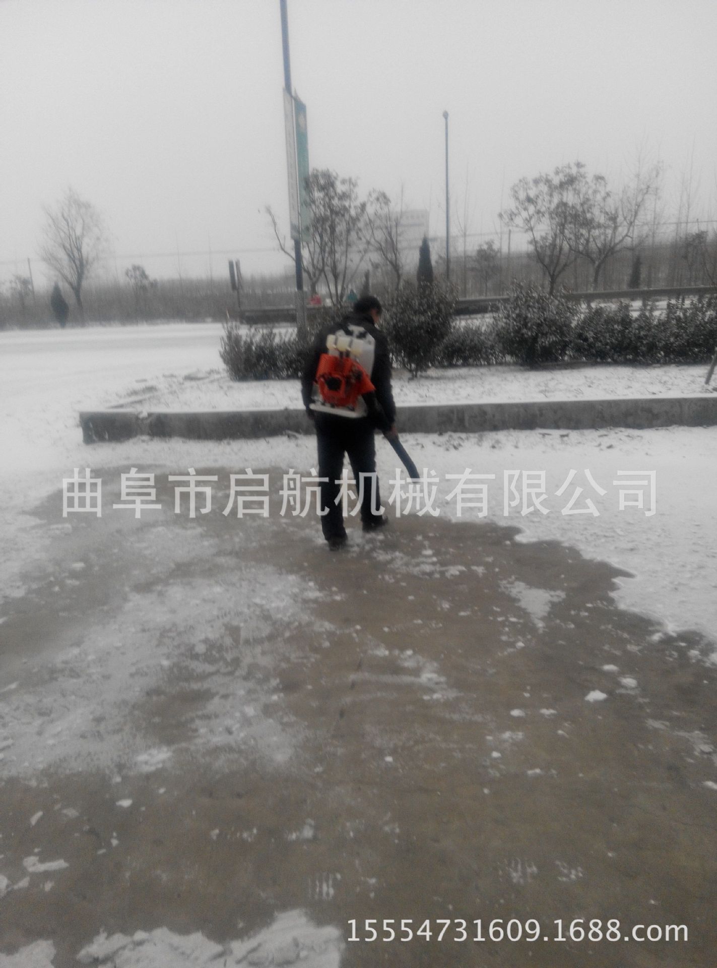 扫雪车图片农业吹雪机 消防用灭火机 扫雪车图片
