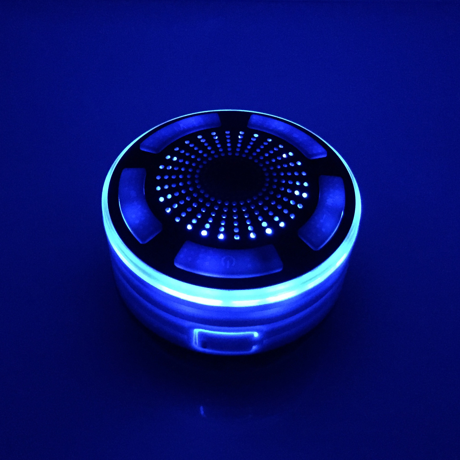 7级防水蓝牙音响 户外 音箱 音响 收音机音箱 迷你音响 防震蓝牙