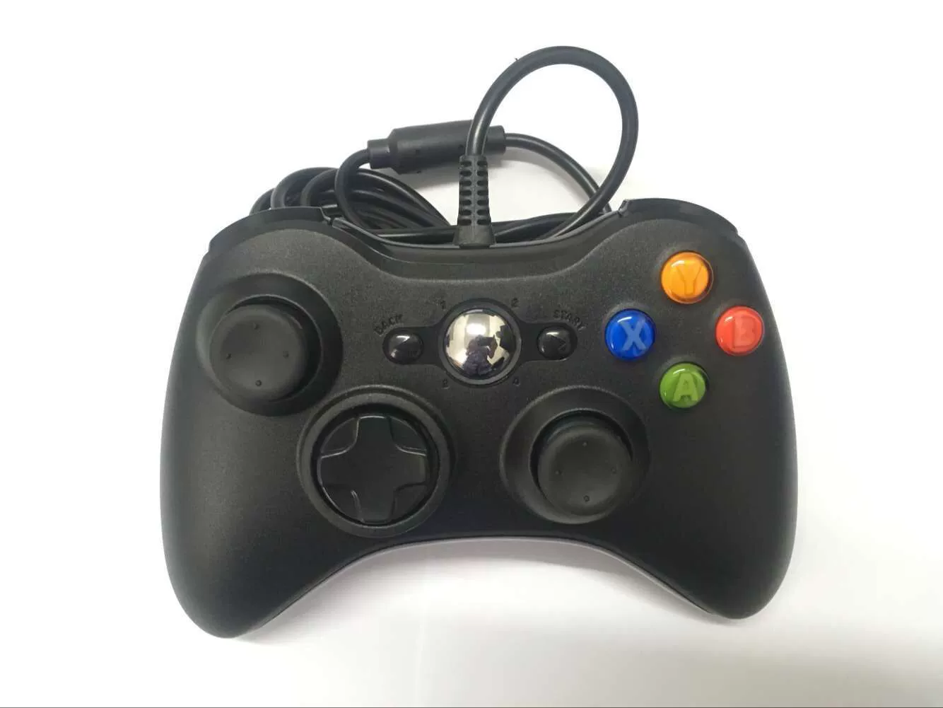 Manufacturer produces black and white ABS plastic pc/usb wired computer x-box360 game console controller