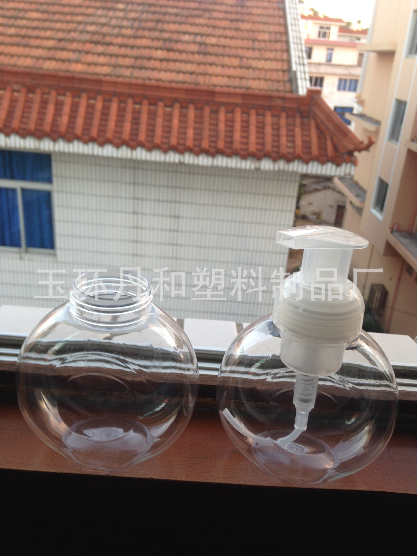 厂家批发供250ml  300ml PET优质材质扁型起泡瓶泡沫泵瓶摩丝瓶