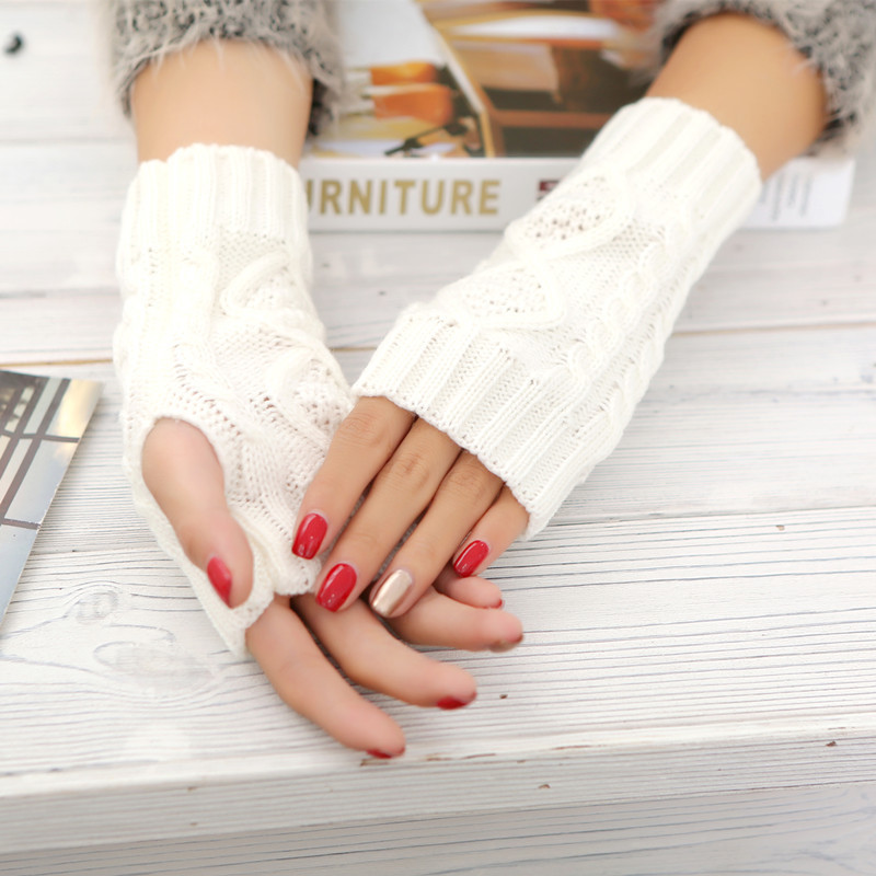 Stylish half-finger gloves