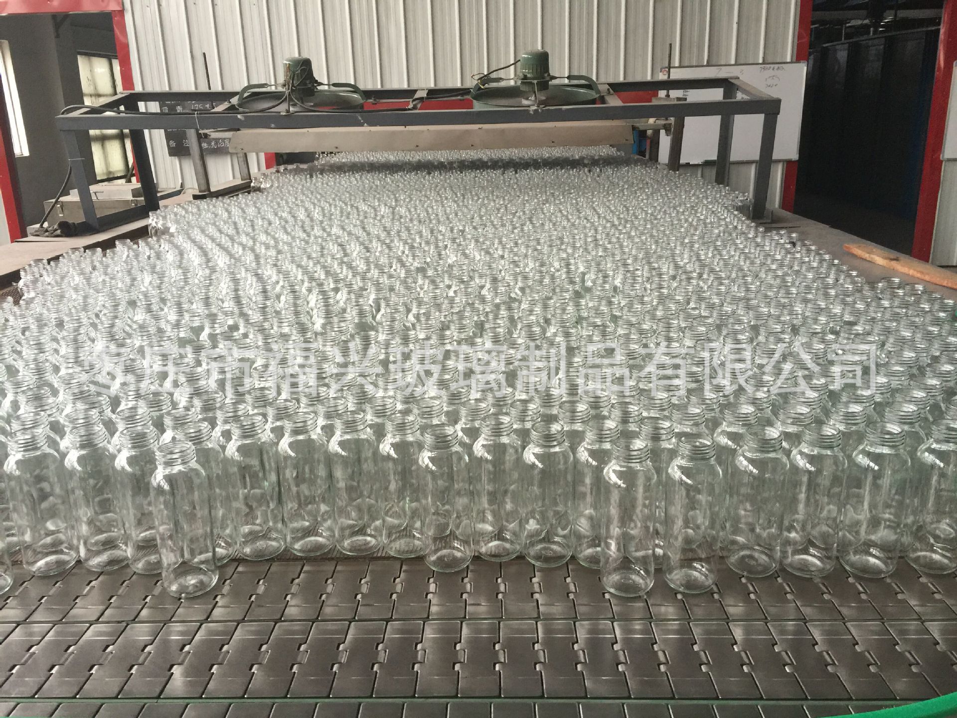 枣庄市福兴玻璃制品有限公司批量供应山东地区玻璃瓶  白酒瓶