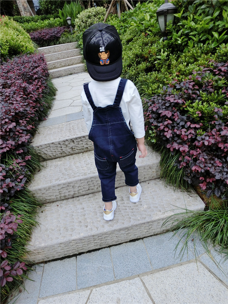 3237102696_1201502704