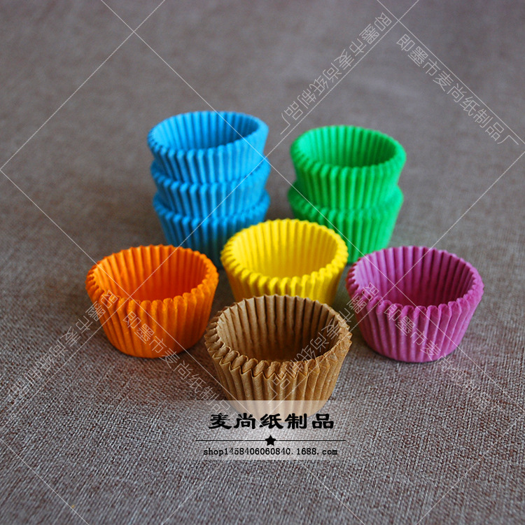 El comercio exterior de exportación de alimentos de alta calidad de alta temperatura resistente a la nieve Mei Niang bandeja de papel para hornear de tamaño pequeño taza de papel de pan venta al por mayor