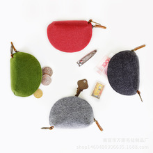厂家供应时尚简约毛毡零钱包、女士饺子零钱包 、毛毡包可加印log