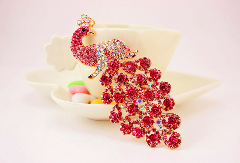 56g Weight Travel Occasion Alloy, Metal Material Animal Pattern Unisex Gender Dark Blue, Lake Blue, Pink, Purple, Blue, Yellow Color Chinese Style Creative Cute Diamond Keychain 9