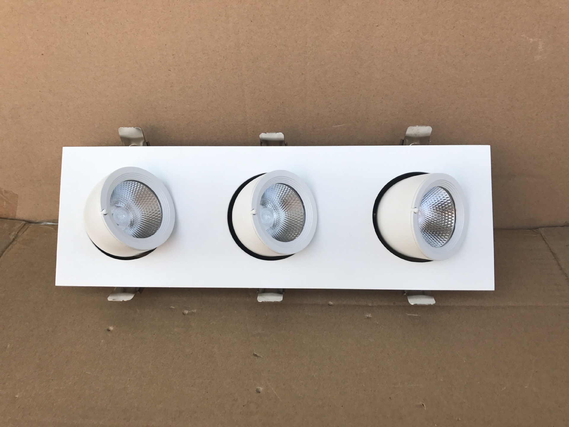 3AA3C90F-6DA8-4362-8D7E-F20957