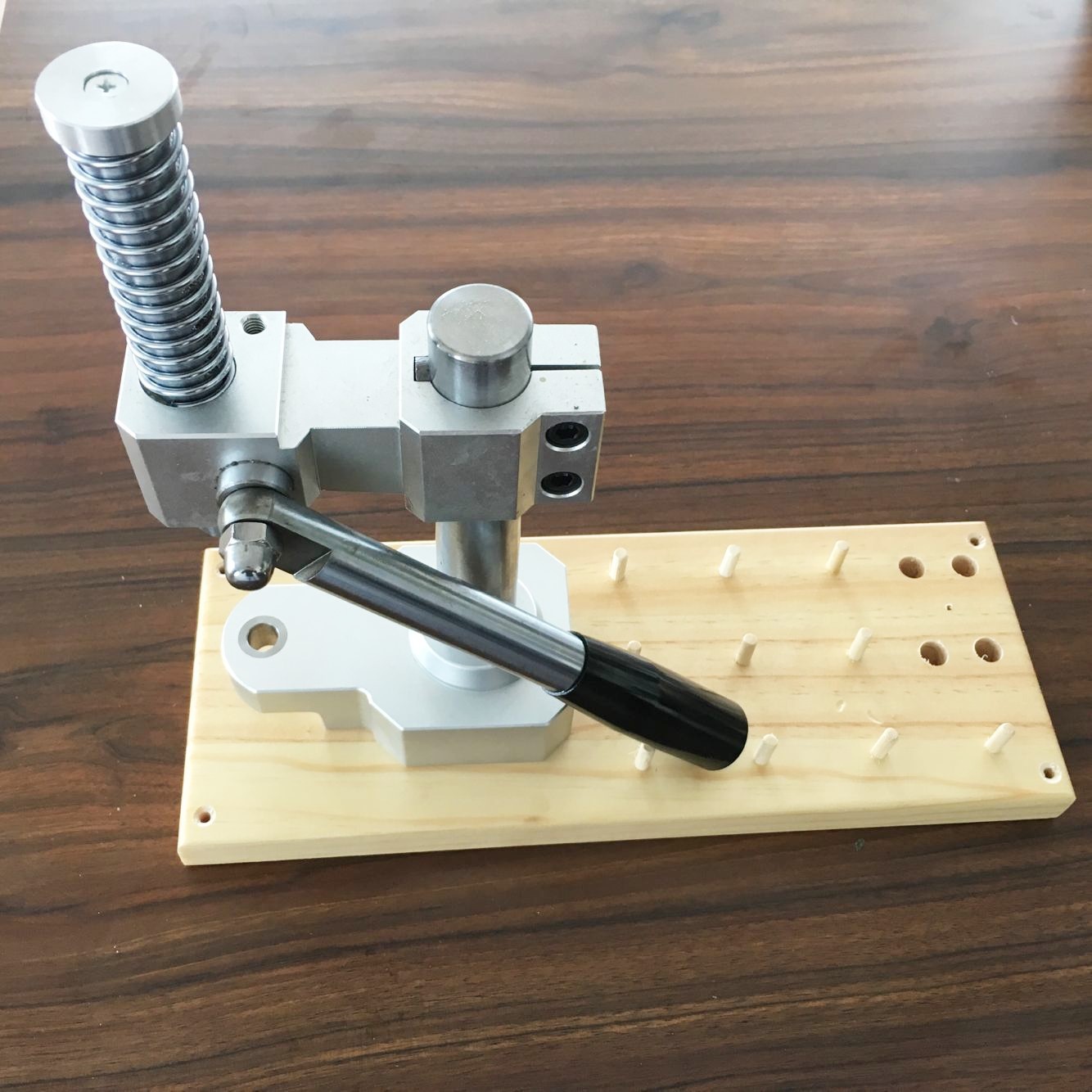 修表工具  大型压盖机 压后盖机 压盖器 压底机 表盖 铝模具