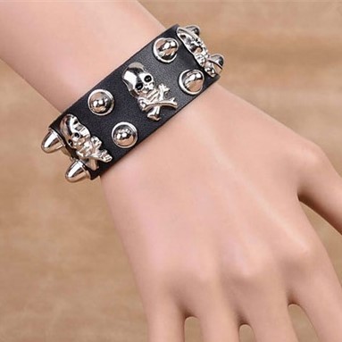 Wholesale European and American couples skull rivet combination punk retro hip-hop bracelet domineering bracelet jewelry bracelet