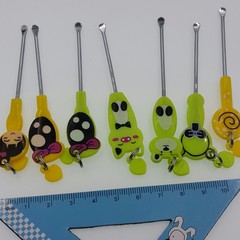 Cartoon barrel hot-selling Japanese and American ear picker RME614 ear picker bottled ear picker ear cleaner full