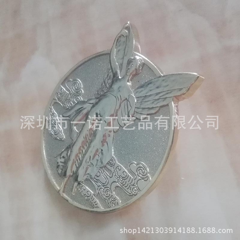 真金自由女神徽章 (3)