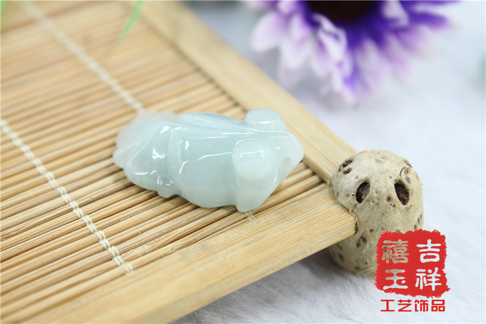 Quality organic replica jade, emerald pendant