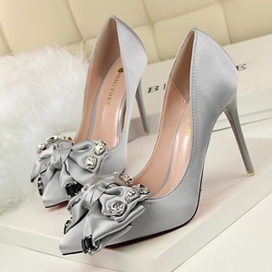 2586-33 han edition sexy shoes high heel with shallow big mouth pointed silks and satins gem diamond bow single shoes