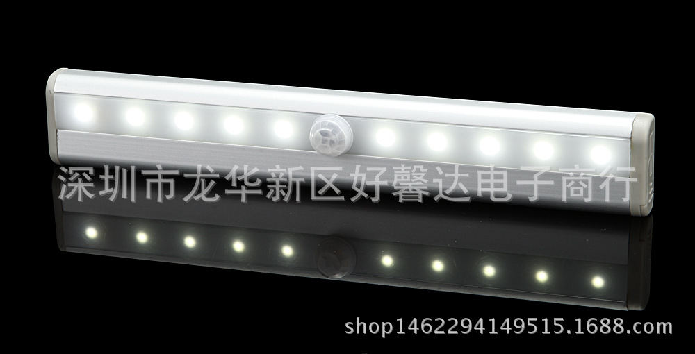 светильник с датчиком движения для кухни. светильник светодиодный магнитный (jt-830cp). светильник линейный solalux linero -s 900 с выключателем 900 мм. светодиодная лампа на кухню. датчик присутствия для включения света.