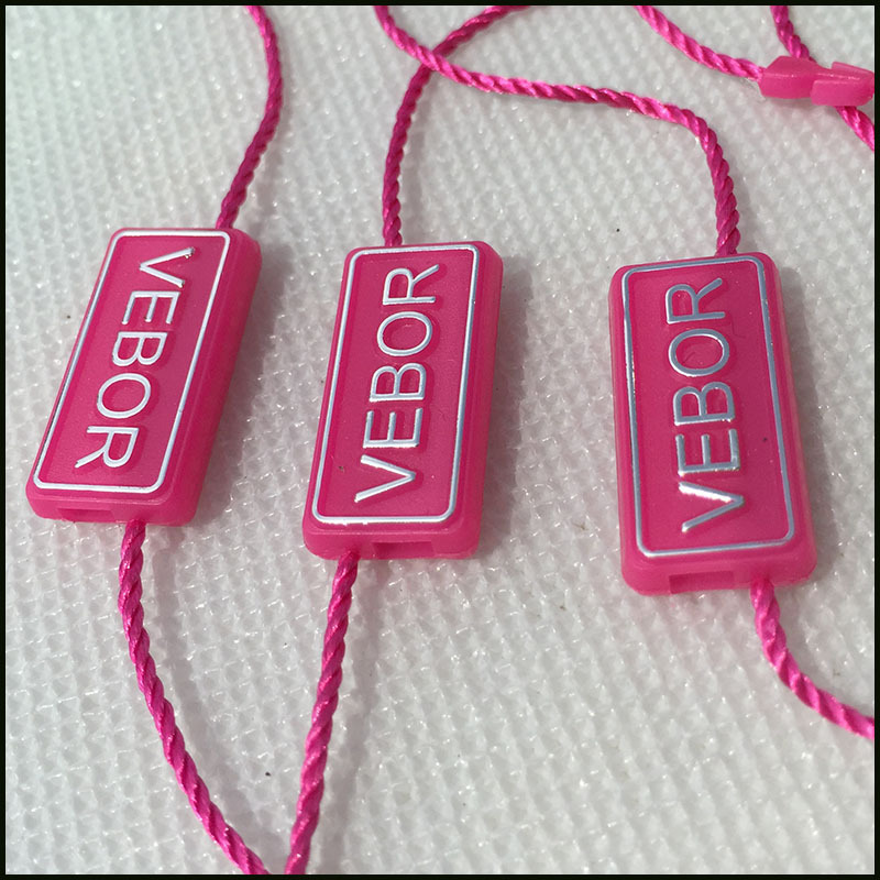 专业生产吊牌绳吊粒 可定制商标LOGO 长方形烫金塑料服装吊粒