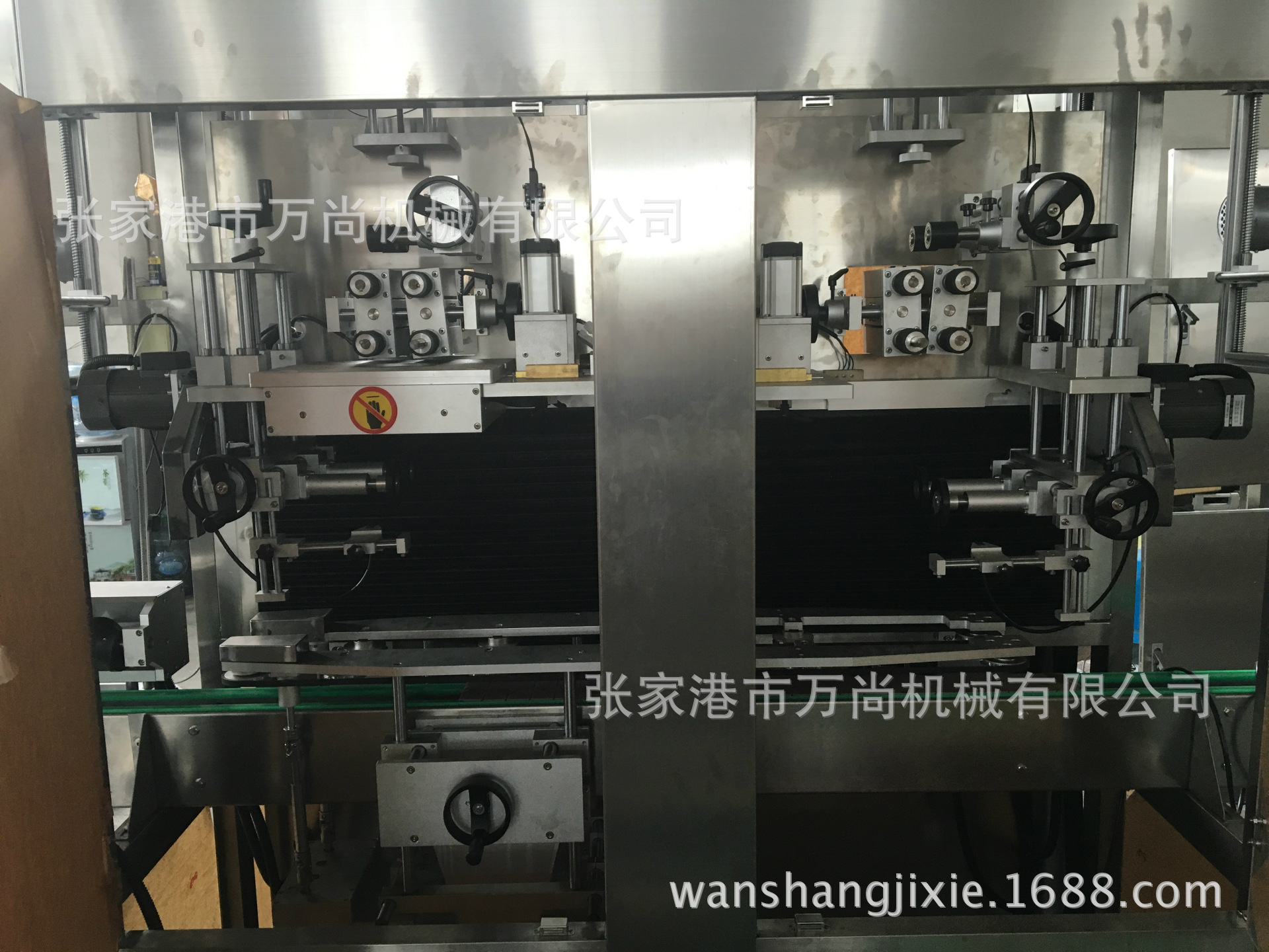 厂家供应PET瓶身瓶口套标机 高速套标机 双头套标机 贴标机