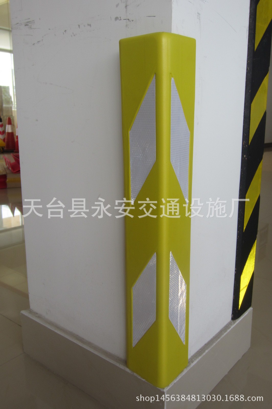 彩色EVA护角 60cm反光泡沫直护角 护墙角防撞条 地下停车场