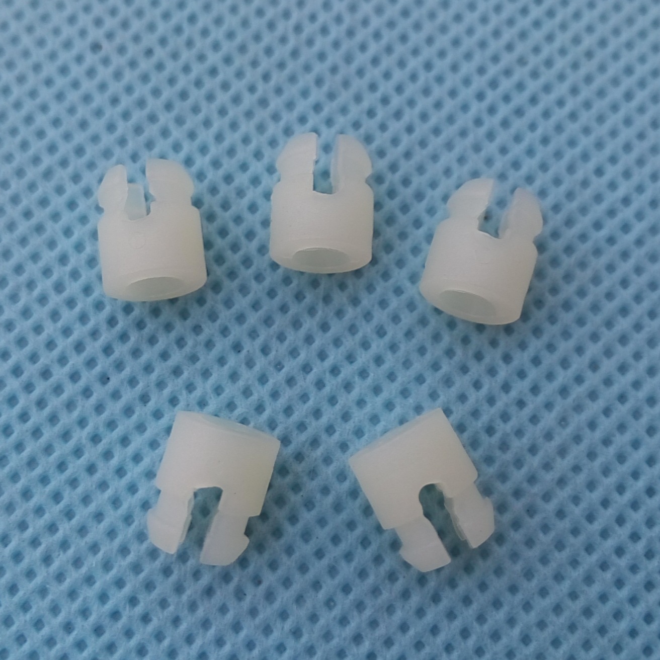 东莞厂家现货直销 SS-5月牙柱 PCB板隔离柱 环保塑胶绝缘柱