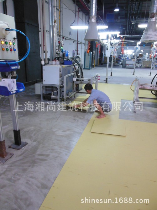16开始铺贴600工业半软质走叉车地板