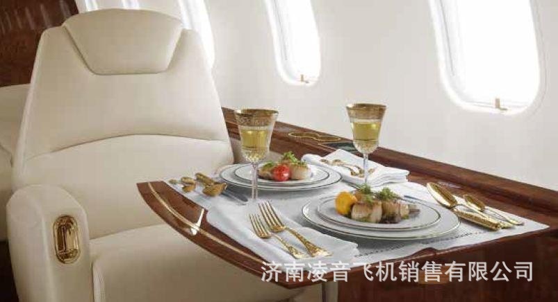 ������˽�˷ɻ� BOMBARDIER�Ӱ͵���ս��300����� ˽�˷ɻ�����