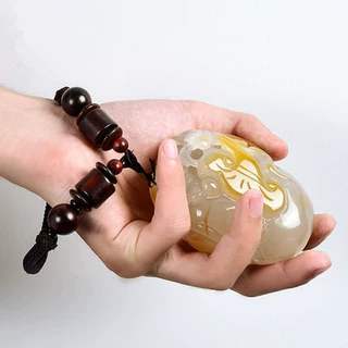 玉器工艺品玉石玛瑙玉髓手把件 巧雕玛瑙貔貅手把玩物带证书