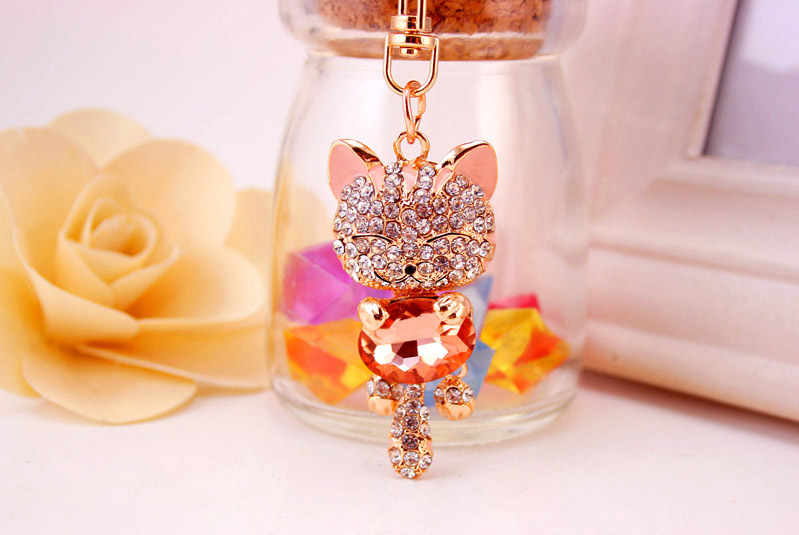 Cute Diamond Lucky Cat Bag Accessories Cat Metal Pendant Key Chain For Women display picture 5