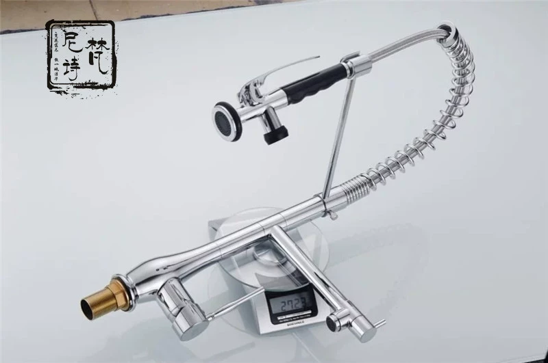 Производственный оптовый American spring high pressure double outlet faucet vegetable basin faucet kitchen wash basin hot and cold faucet