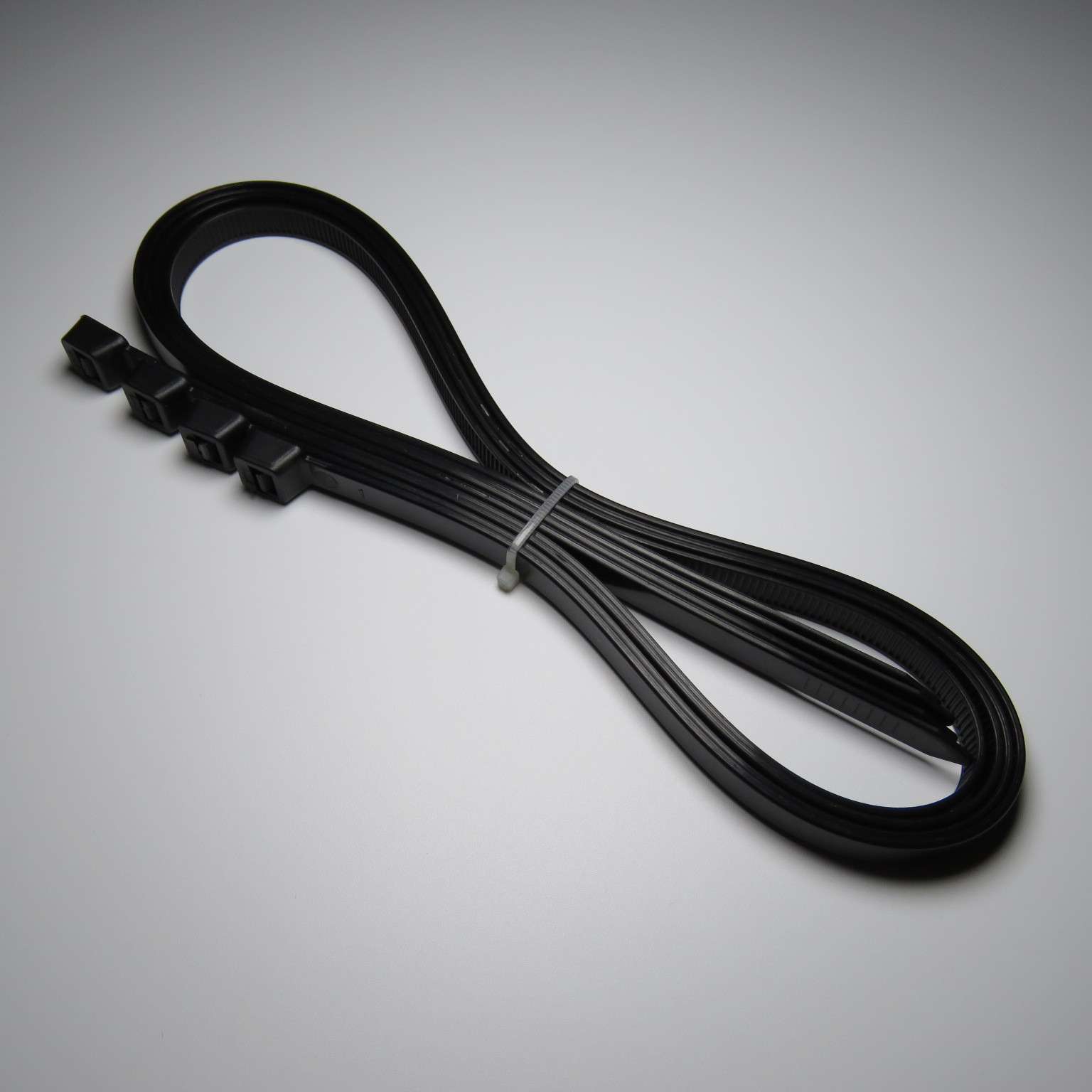 批发黑色塑料尼龙扎带10*400*500*600*700*800*1200白色现货足量