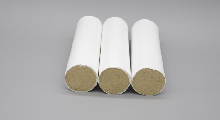 5cm x 20cm Moxa Stick 30:1 Hand Rolled Ai Tiao Five Year Aged Mugwort Warming Moxibustion for Home Wellness in use
