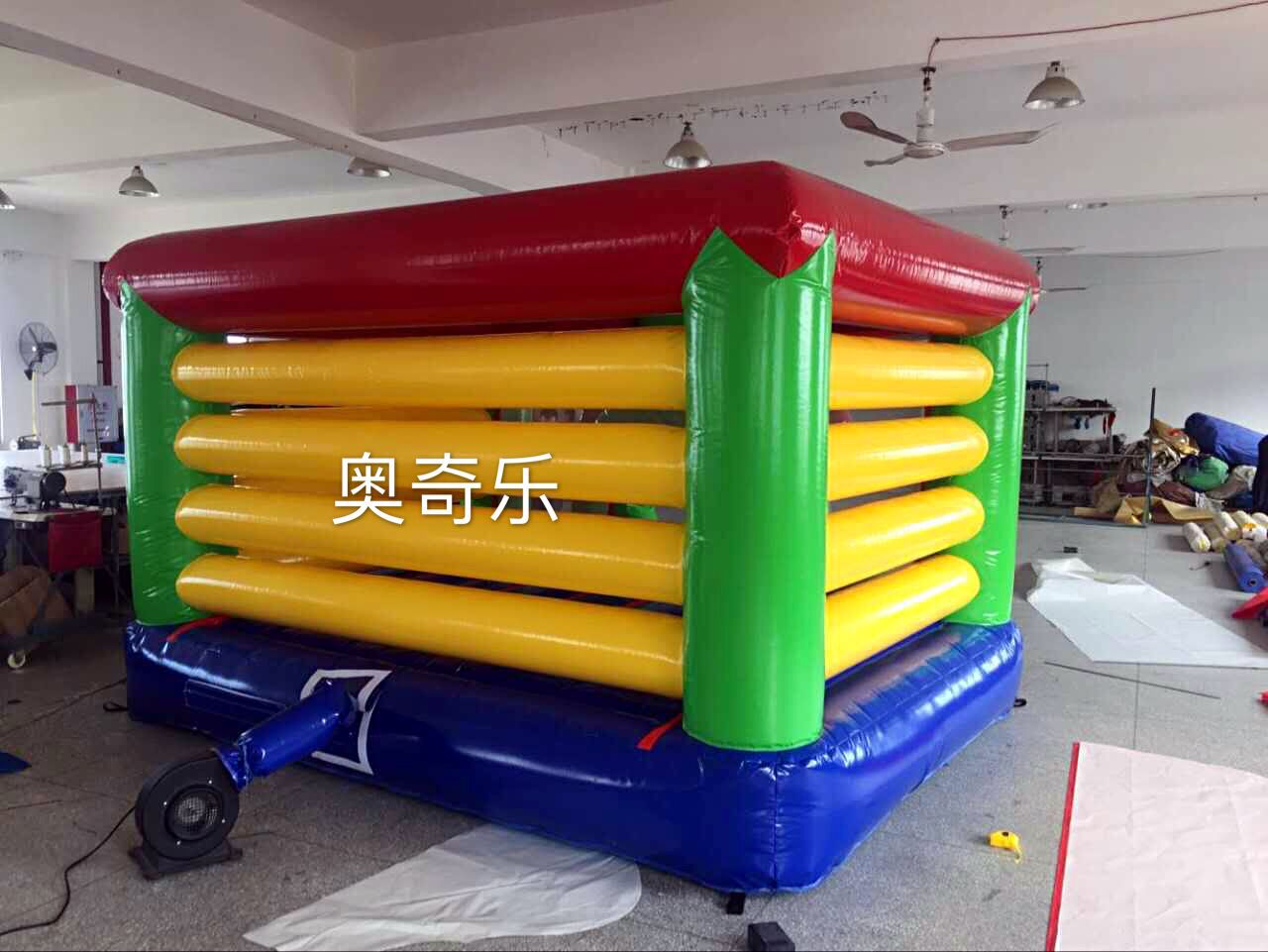 Inflatable cartoon trampoline, toy