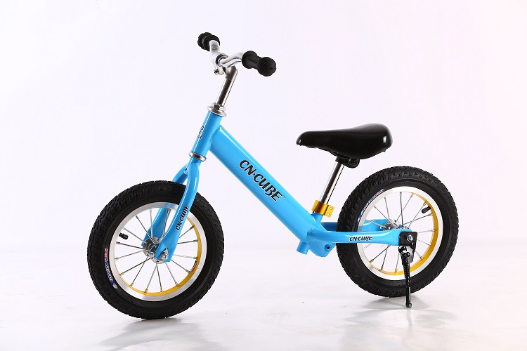 新款儿童平衡车两轮无脚踏滑行车 宝宝学步车 儿童自行车 批发