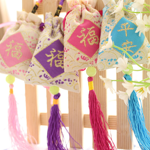 Peaceful blessing bag, sachet, aromatherapy wood and stone embroidery wholesale manufacturer, aromatherapy wood, stone, scented grass sachet, wholesale accessories