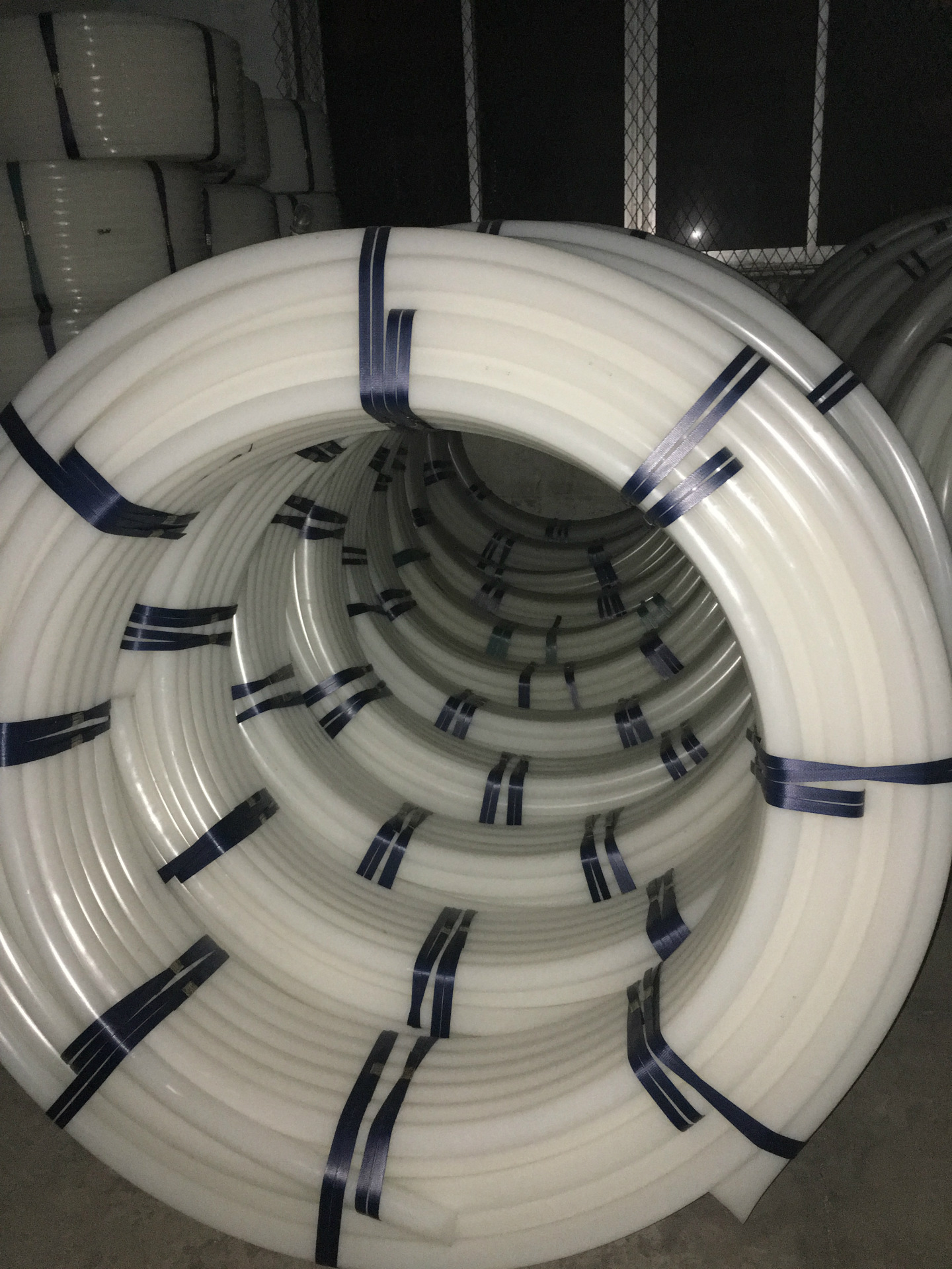 阻燃尼龙管_厂家直销PE给水尼龙管,防爆管,高