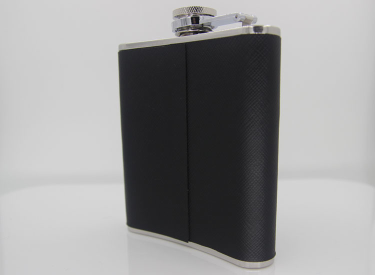 经典贴斜纹黑皮