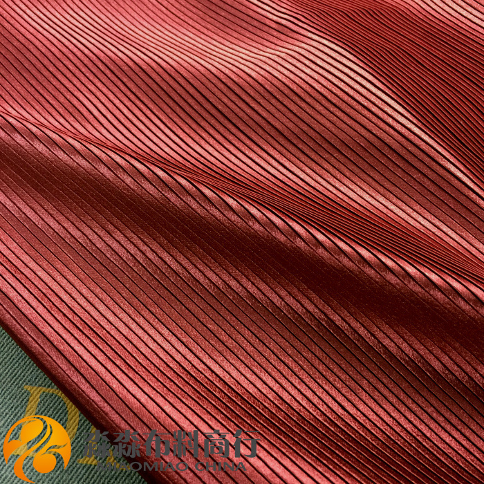 新服装布料 砖红色细条纹风琴褶压皱百褶仿真丝色丁 电光裙子面料