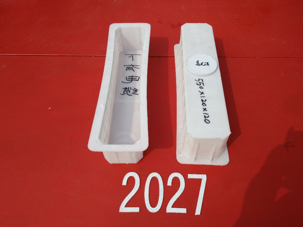 现货供应各种型号标志桩塑料模具量大从优