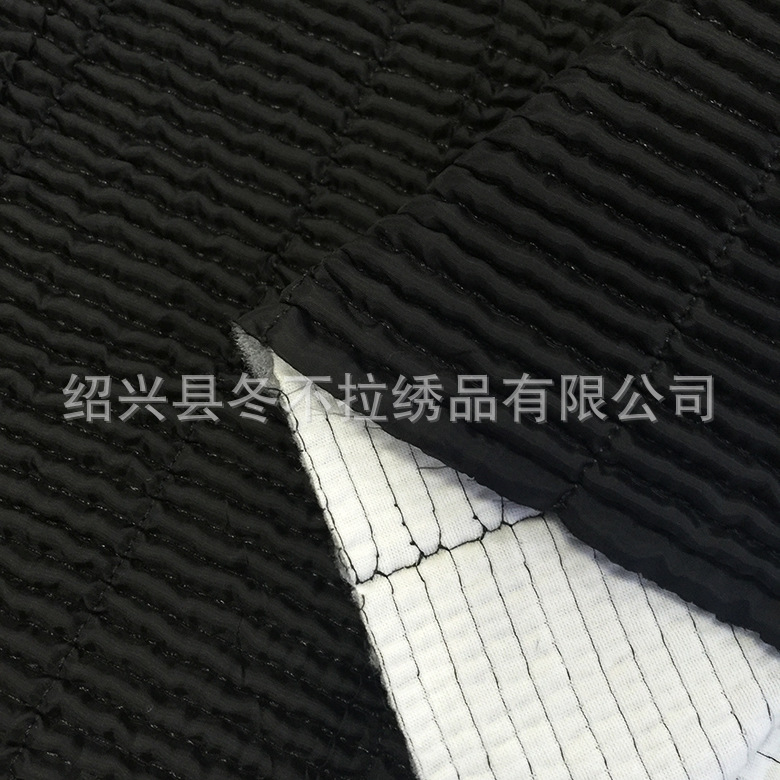 专业工厂 绗绣加工 弹力布横条子裥棉起皱 服装网布起泡绗缝面料