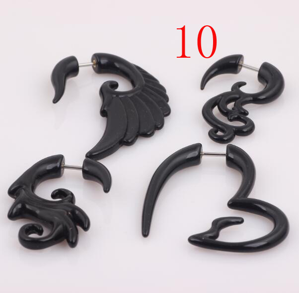 Pointed titanium steel lip stud product view