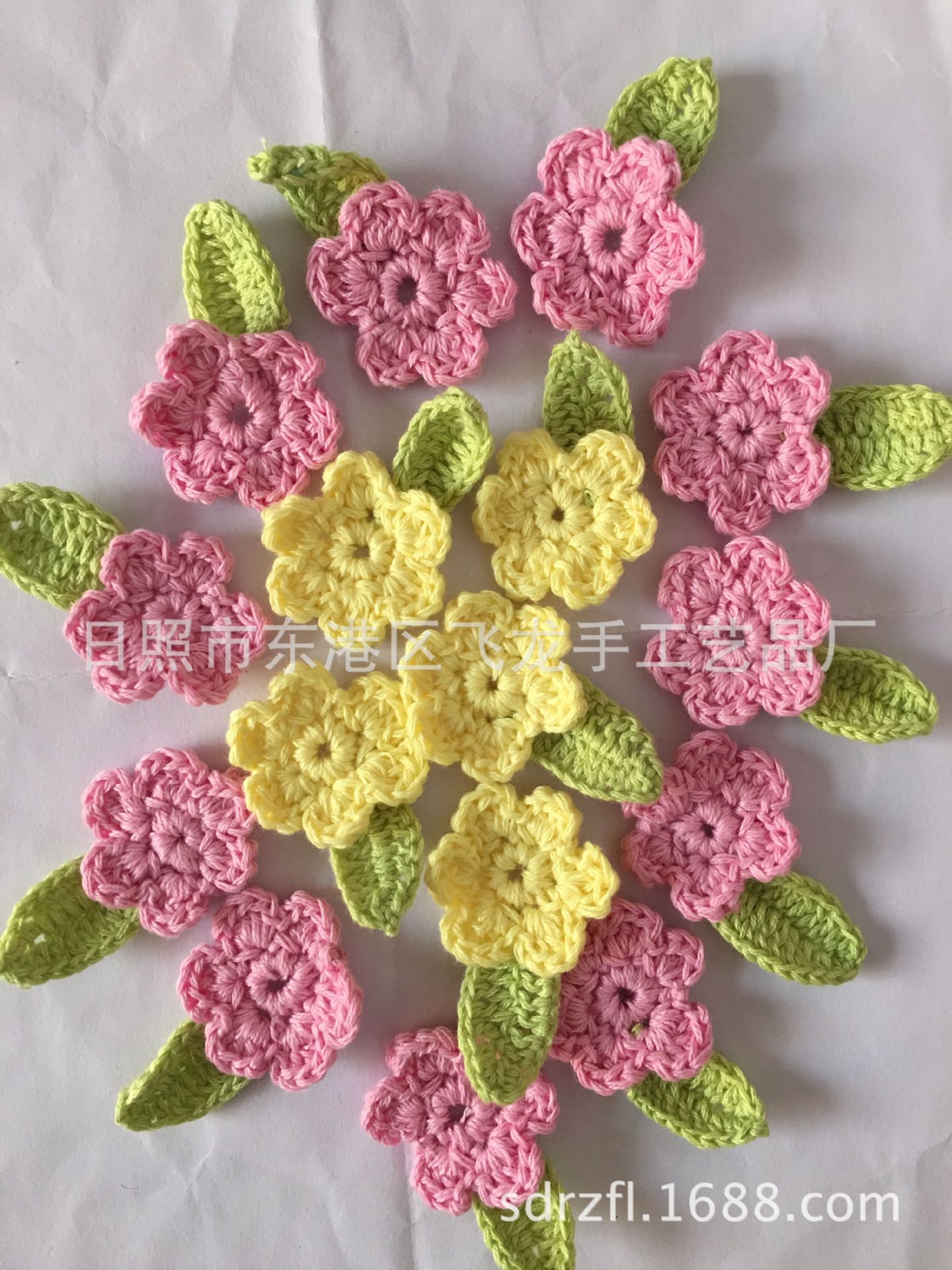 加工手钩花．手勾花．手工花.钩编花.手勾胸花.品种全可定做