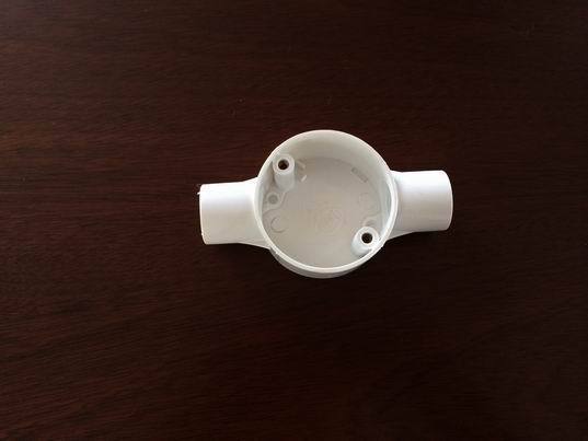 PVC 25mm 圆形 二路塑料接线盒 分线盒 黑色白色 电工管件 分线盒