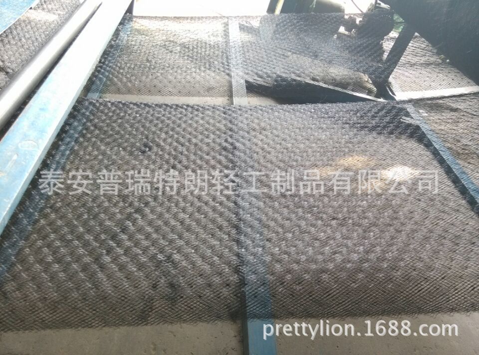 DD3052454C633F3A6BCAE45FE4B813