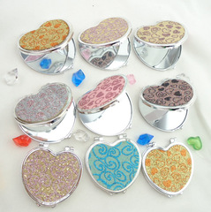 Direct factory selling heart-shaped two-sided mirror, foldable makeup travel mirror, cute touch-up mirror, creative flash cover small mirror