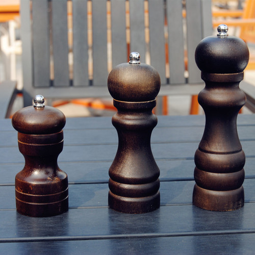 Wooden black manual wooden pepper grinder pepper grinder pepper grinder salt grinder exported to Europe