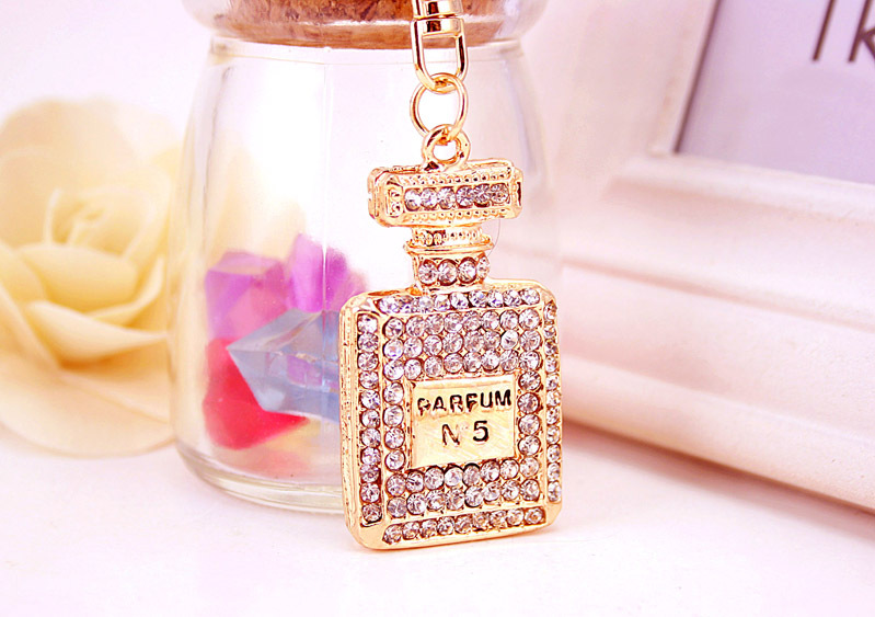 Diamond-studded Ladies Perfume Bottle Metal Pendant Four-leaf Clover Keychain display picture 9